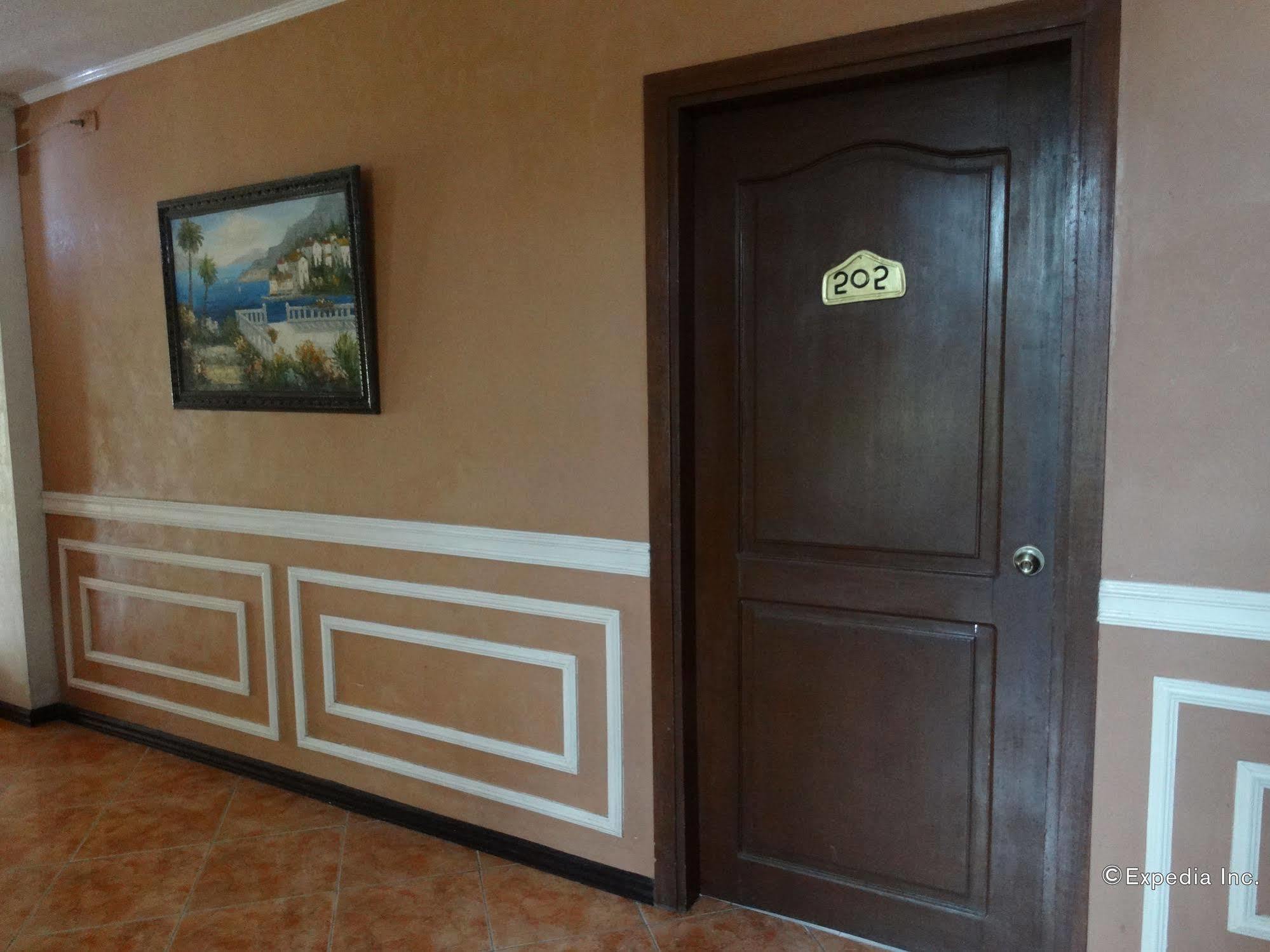Chateau Del Mar Davao Exterior photo