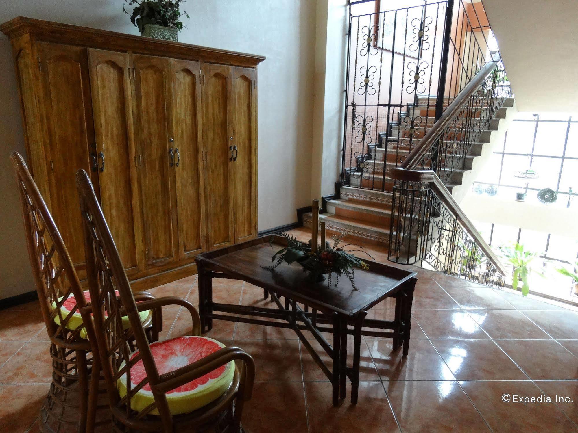 Chateau Del Mar Davao Exterior photo