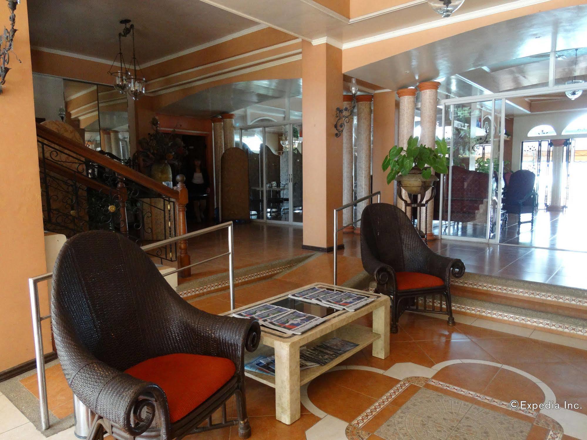 Chateau Del Mar Davao Exterior photo